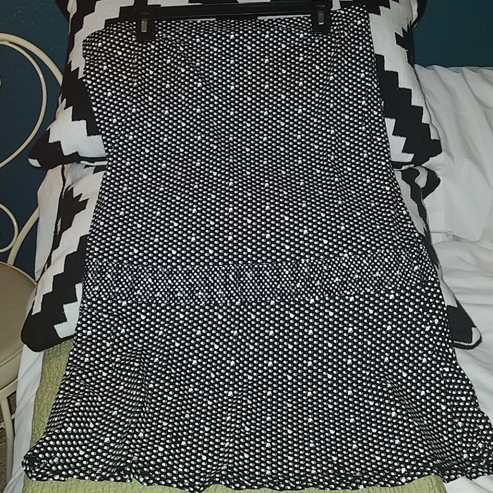 Volcom swim cover up. See pic for materials. Large